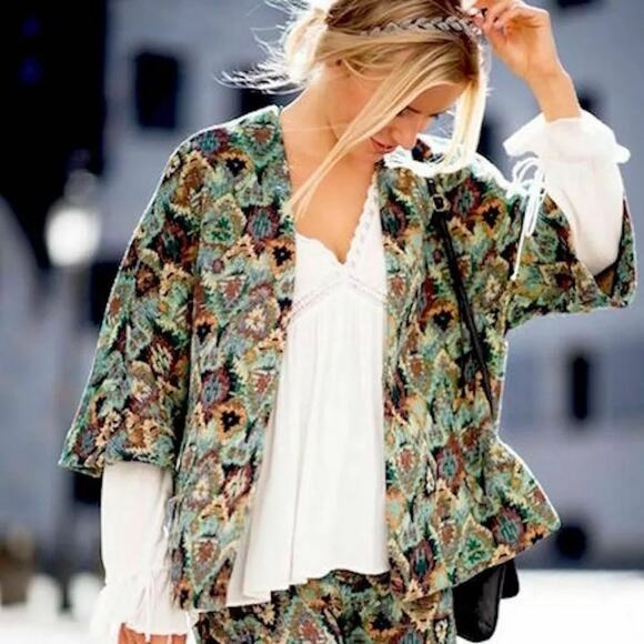 Zara Basic | Women | Tapestry Cape Sleeve Open Front Kimono Coat | Small - Picture 13 of 13